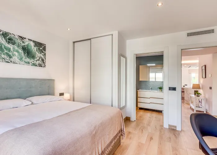 Hanami Puerta Del Mar 20 شقة إِستيبونا